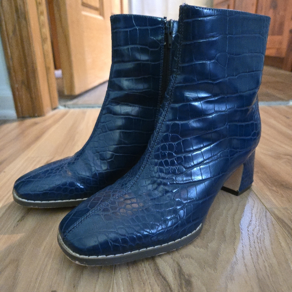 Urban Outfitters Women's Size 6 Boots